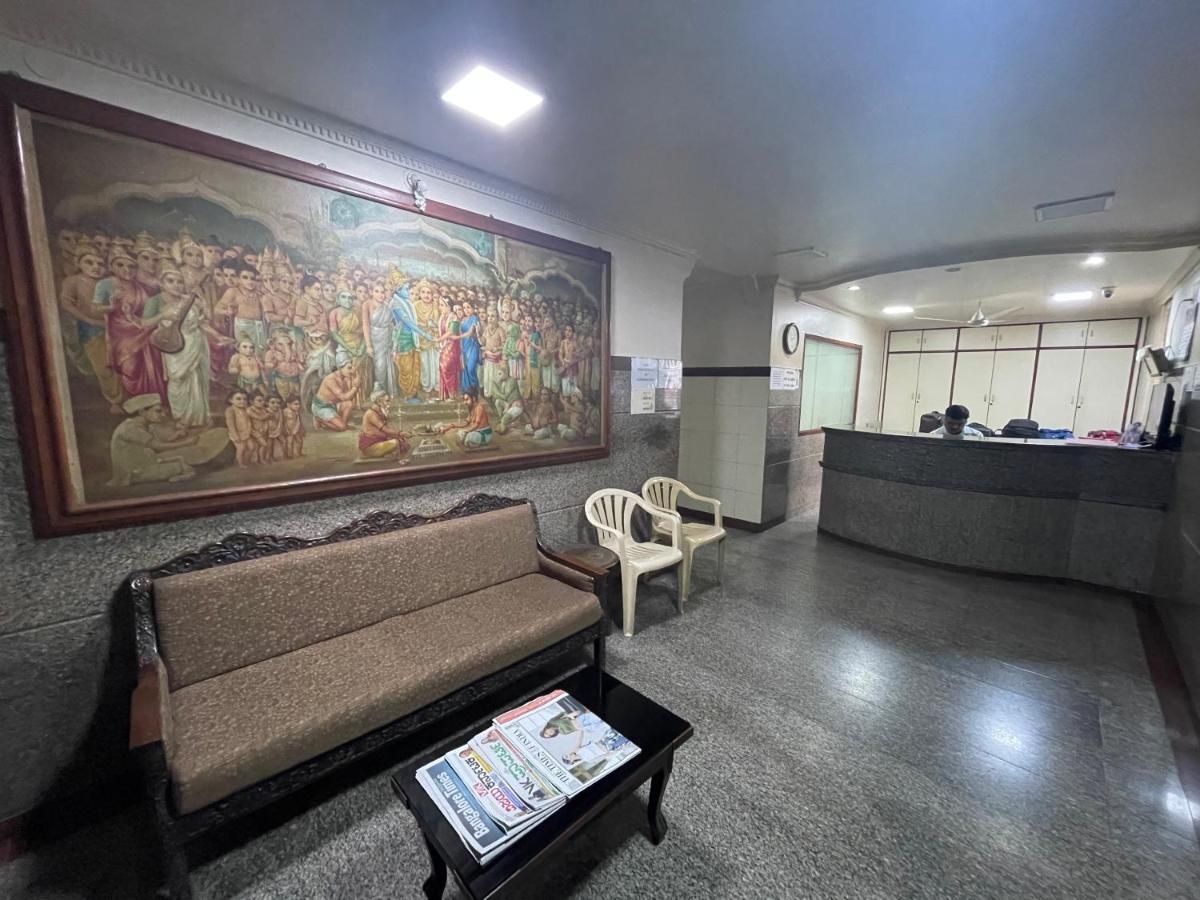 Sri Durgamba Lodge Bangalore Exteriör bild