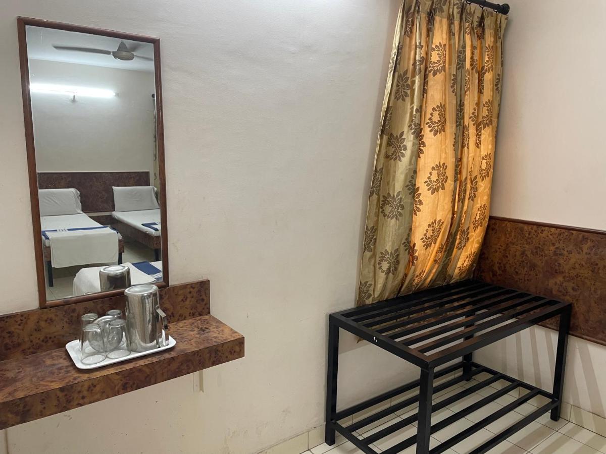 Sri Durgamba Lodge Bangalore Exteriör bild